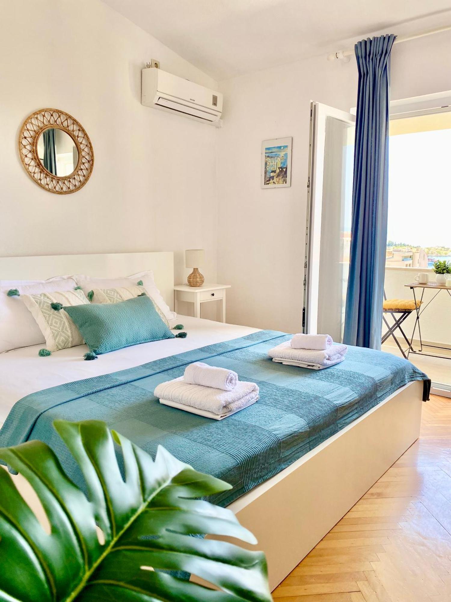 Apartments & Rooms Joy Of Life In Makarska Room photo